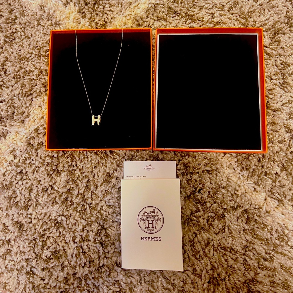 💯 Authentic Hermes Pop H Necklace